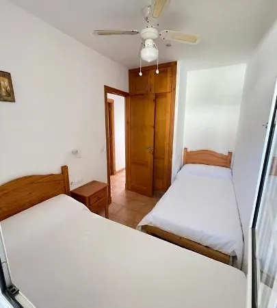 Bonito Con Terrazas Y Aparcamiento. Son Bou